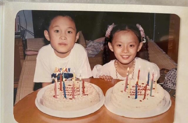 孙俪晒照发文为儿子庆生，10岁旧照意外撞脸吴磊，双马尾太可爱