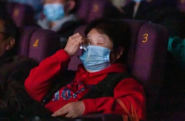 没有一包纸巾能活着走出《热血合唱团》的影厅