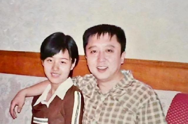 于谦7岁二胎正脸曝光！和妈妈有同款瓜子脸，和14岁哥哥一个样