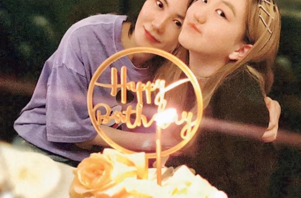 王菲李亚鹏女儿李嫣清空动态，个性签名留下8个字，意味深长