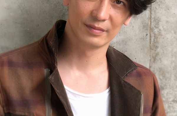 43岁日本男星洼寺昭去世！警方初判是自杀，最后一条动态引唏嘘