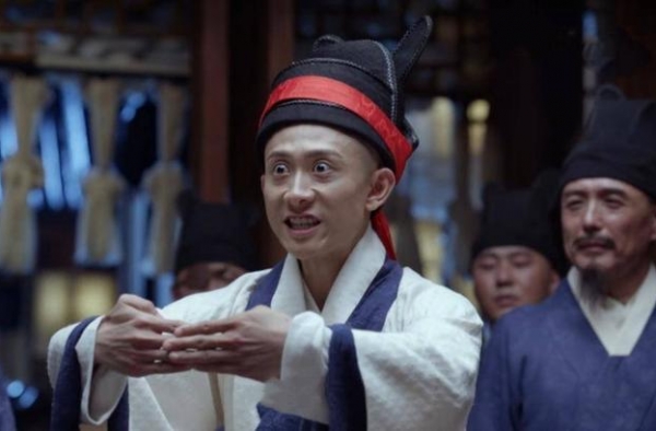 张一山版《鹿鼎记》豆瓣2.7分，画风浮夸，场景简陋，剧情恶搞