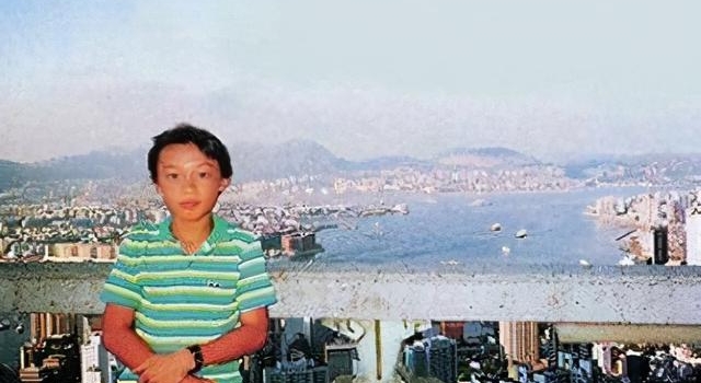 25年了，他是无数歌迷心中的No.1，香港乐坛的“末代歌王”