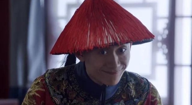 新《鹿鼎记》双儿上线，妆容诡异黑眼圈抢镜，却不是最差的一版