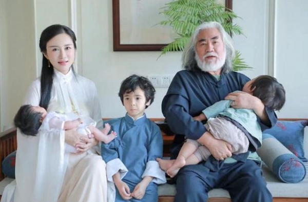 张纪中小娇妻杜星霖发文抱怨：身心在崩溃边缘游走，面临严峻考验