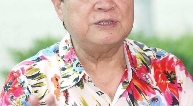 辛酸！80岁台湾嘻哈祖师爷刘福助担心吃不起饭，曾到当铺卖吉他