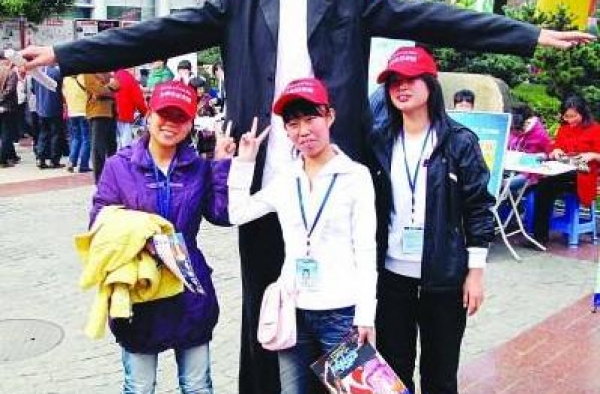“安徽小姚明”去世，身高2.26米，曾写信求助姚明捐赠旧衣