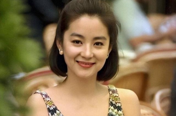 66岁林青霞变热搜常客，自认“0差评”尽显霸气