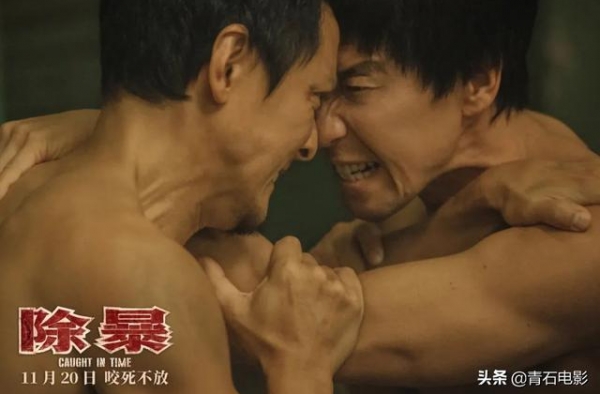 为了新片暴露发际线，46岁的吴彦祖，是“过气”了吗？