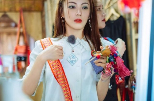 姐姐团综里的“人间调色盘”，张雨绮的时尚表现力到底有多强？