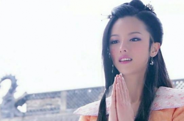 这个妆容，现在还会有明星愿意扮吗？