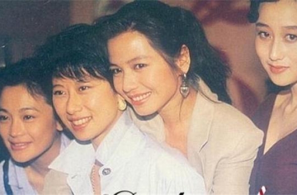 插足豪门婚姻，与齐秦相爱15年，如今53岁的王祖贤却孑然一身