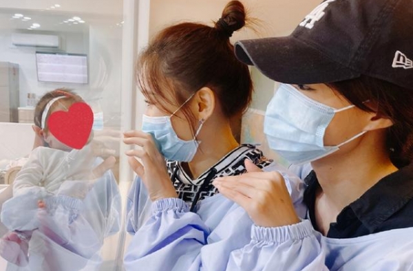 安以轩爱女满月照曝光，可爱惹人爱，陈乔恩证实：比妈妈还漂亮