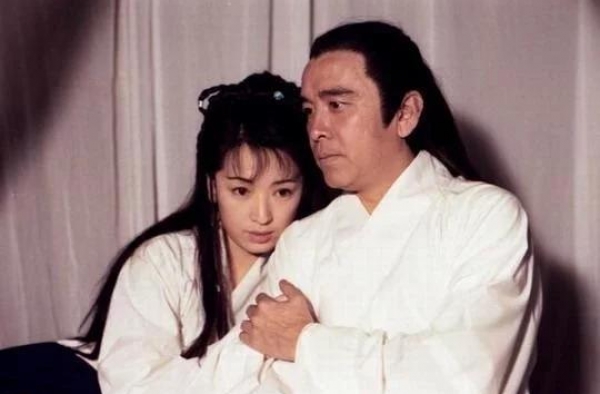 据说fresh果果就是根据它写的《花千骨》