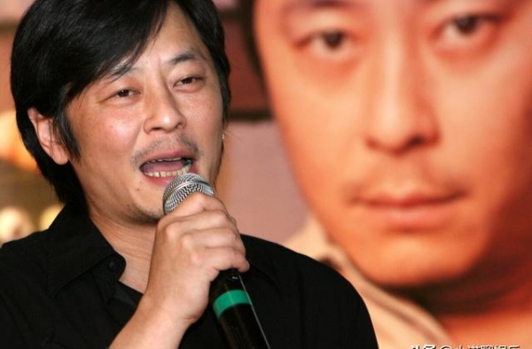 王杰公开批评某位张姓歌手，没有资格称为歌神，是不是因为嫉妒
