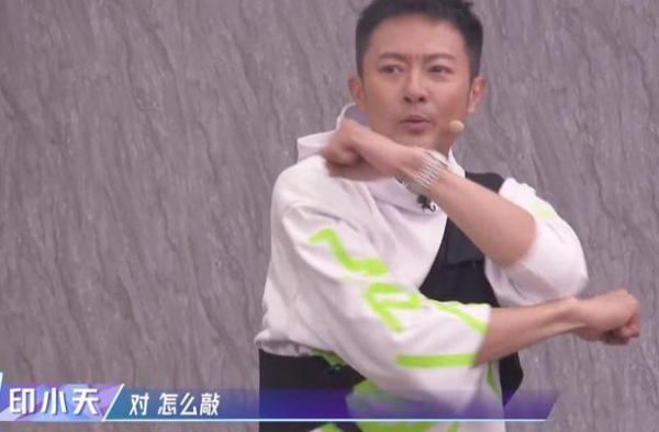 有“姐姐”那味了！《追光吧哥哥》首演看点多，连海报都别具一格