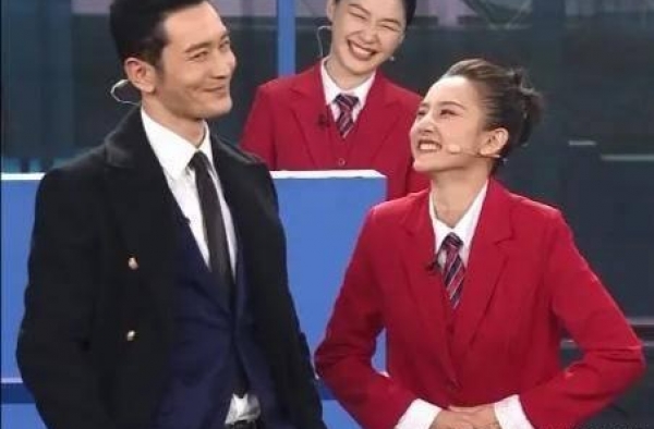 封面独家丨黄晓明收到央视2021年春晚邀，是否参加成悬念