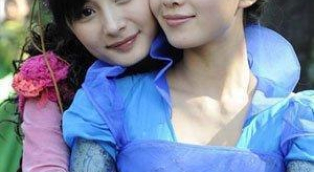 杨幂问“你干嘛抢我台词”，刘诗诗的反应亮了，原来她们和好了？