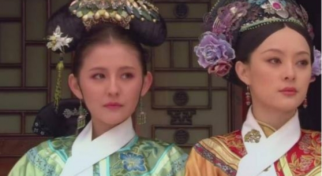 34岁热依扎大方承认隐婚产女，父亲身份成迷，首次曝光女儿侧脸