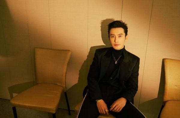?黄晓明：正处于创作兴奋期，为新片角色重温经典丨独家