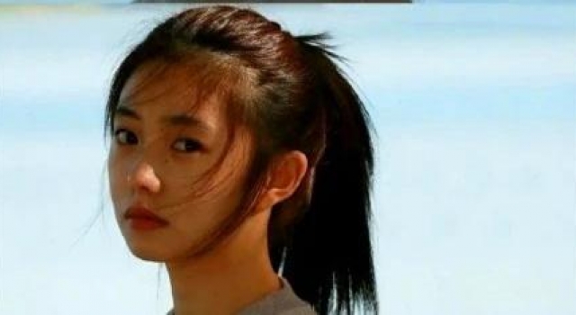 周冬雨“小黄鸭”变“金鸡”，“谋女郎”的魔法却正在消失……