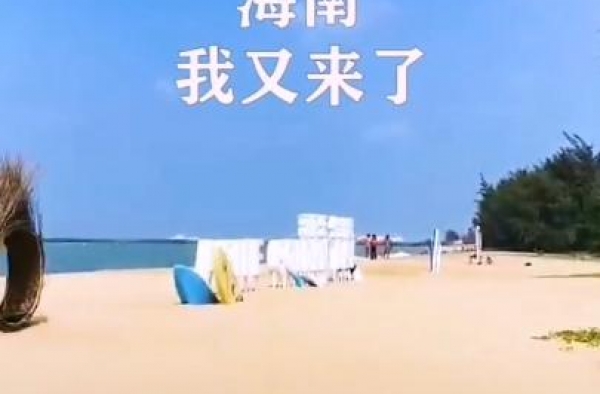 72岁王刚重回旧地忆战友，26岁娶军花，4年前同台都已成老人