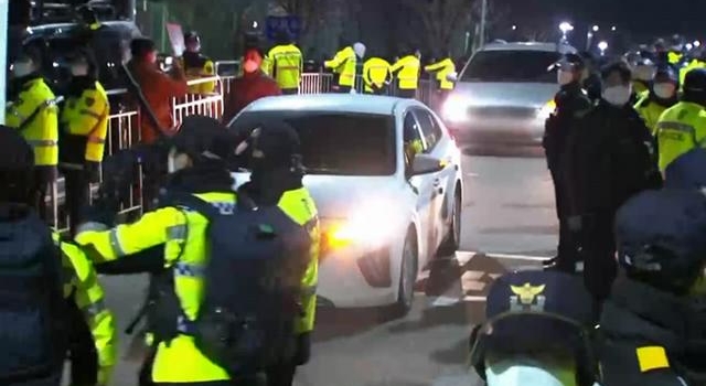 电影《素媛》原型凶手出狱 韩国大批民众抗议高喊“判他死刑”