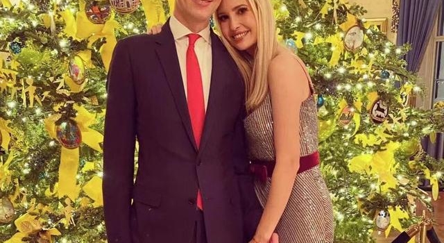 伊万卡搂1米9老公恩爱营业！穿土豪金真俗气，高颜值夫妇好养眼