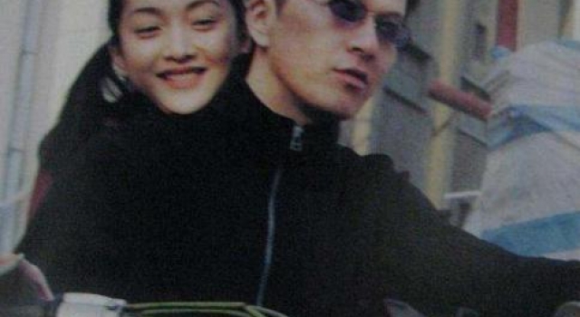 10年，他从14楼一跃而下，留下一辆被砸毁的轿车和周迅的眼泪
