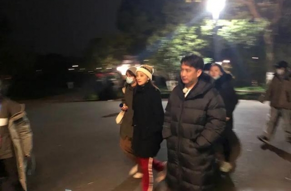 45岁梅婷生图曝光，气质状态似二八少女，岁月果然不败美人
