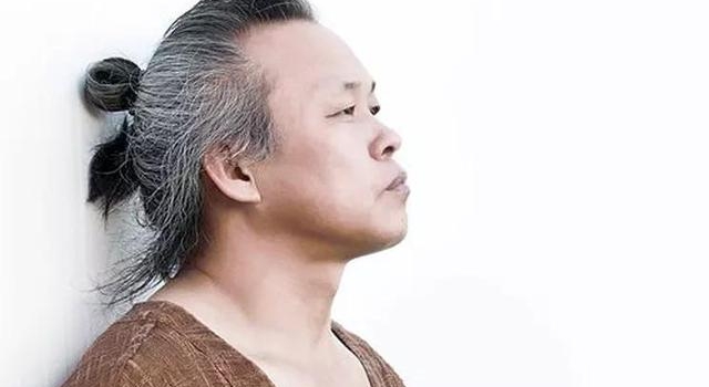 2020将过，但它还是带走了韩国最富争议导演