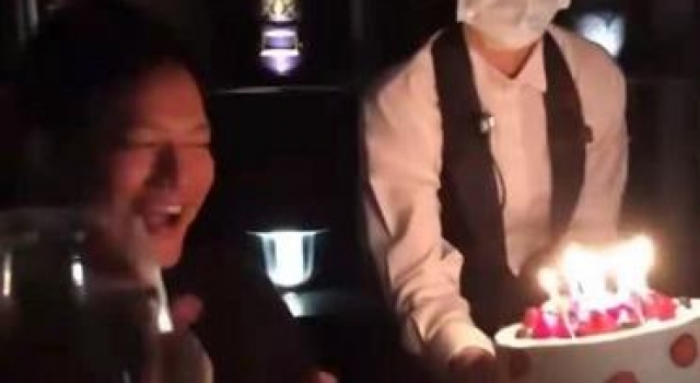婚姻状况成谜！高圣远51岁生日开派对仍不见周迅，已三年没同框
