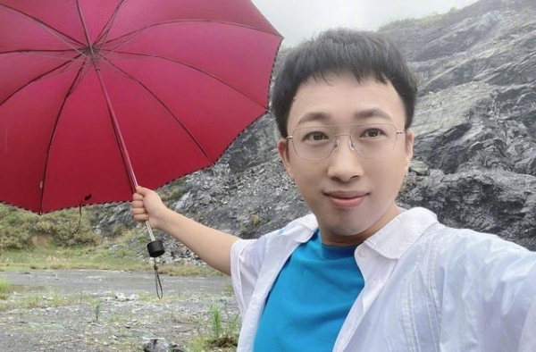 暗讽王一博？于正发文谈热播古装剧男主演技，直言观众觉得好就行