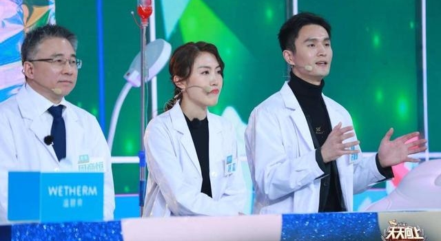 从偶像歌手到口腔医生，他的人生开启另一面