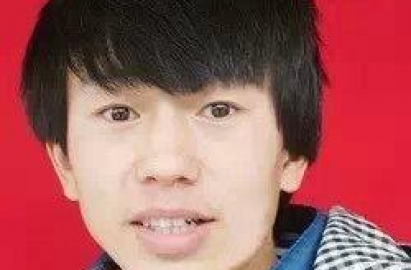 还记得唱《我的滑板鞋》的庞麦郎吗？他演出才9个人看？