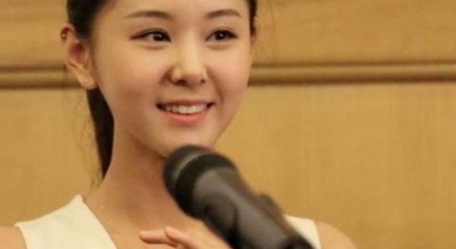 娱乐圈最干净女明星，出道20年不拍吻戏，35岁活成18岁少女