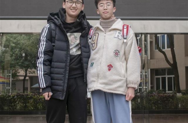 “陈凯歌”和“徐克”居然是室友，还准备拍新电影
