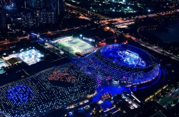 王凯蔡徐坤张艺兴深圳陪你暖心跨年