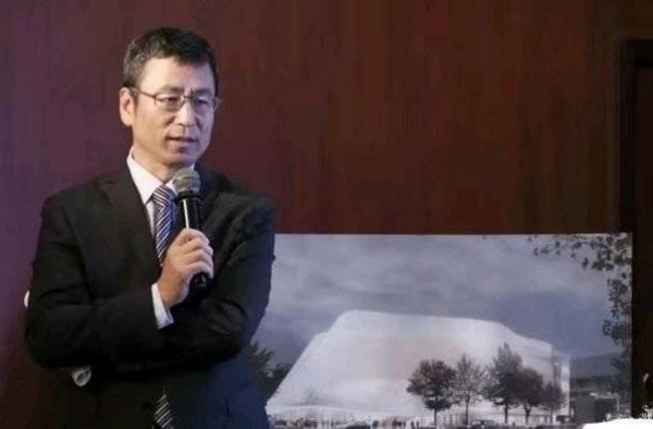 白岩松康辉撒贝宁等入选央视“十佳播音员主持人”