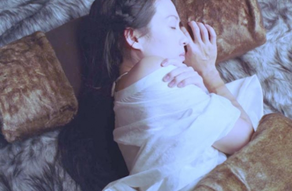 暌违三年，章子怡首部电视剧作品曝片花