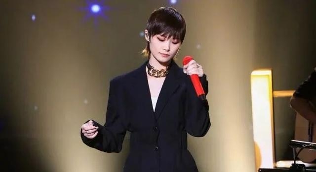 「正因为李宇春是女性，这个人物才有意思」