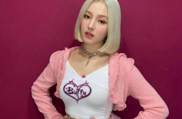 韩女团成员后台换装被偷拍，裸露视频在全网散播，疑内部人员所为