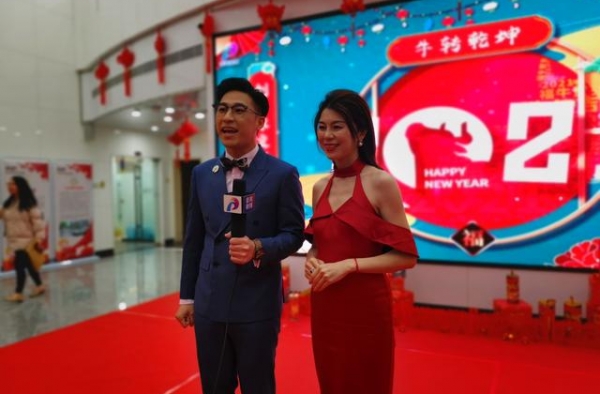 番禺春晚主持人：全身心投入，感受番禺春晚暖意融融