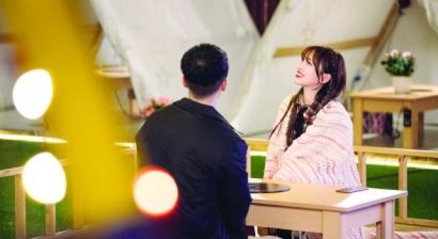 恋爱综艺热播，但“要学习如何更好去爱的”不仅是年轻人