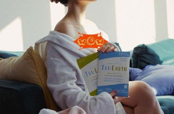 钟丽缇大女儿穿浴袍领口大开，腿却粗壮堆满肉，随妈改嫁换三个名