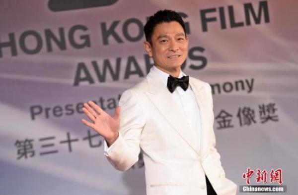 刘德华抖音两天涨粉三千万 真·顶流的魅力在哪儿？
